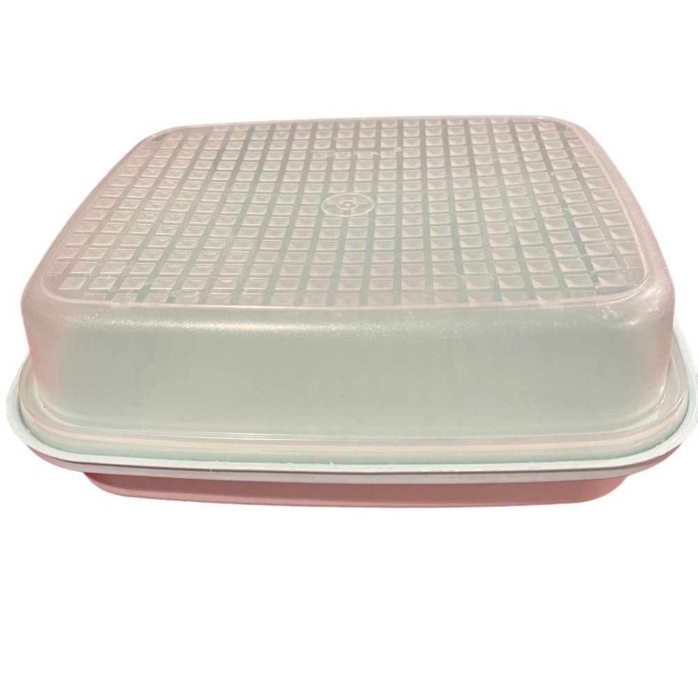 TUPPERWARE SEASON-N-SERVE CONTAINER W/SEAL PAPRIKA RED WHITE VINTAGE 1294-1295 - Picture 2 of 5